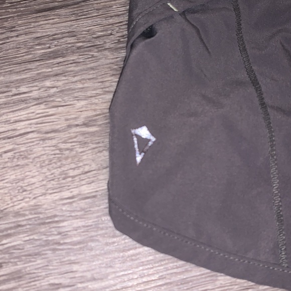 Ivivva athletic shorts - Picture 3 of 3